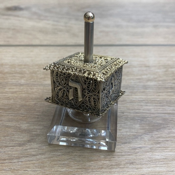 Vintage Sterling Filigree Dreidel - Picture 1 of 9